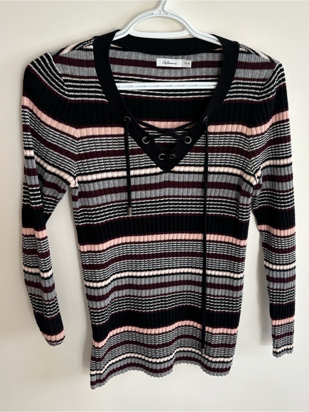 REITMANS Striped Stretchable V-Neck Sweater LIKE NEW
